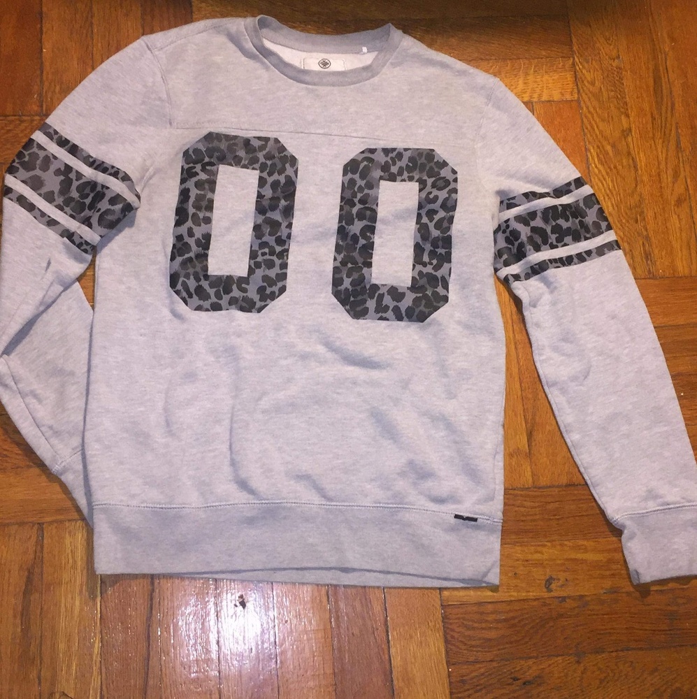 on the byas Men's Sweatshirt